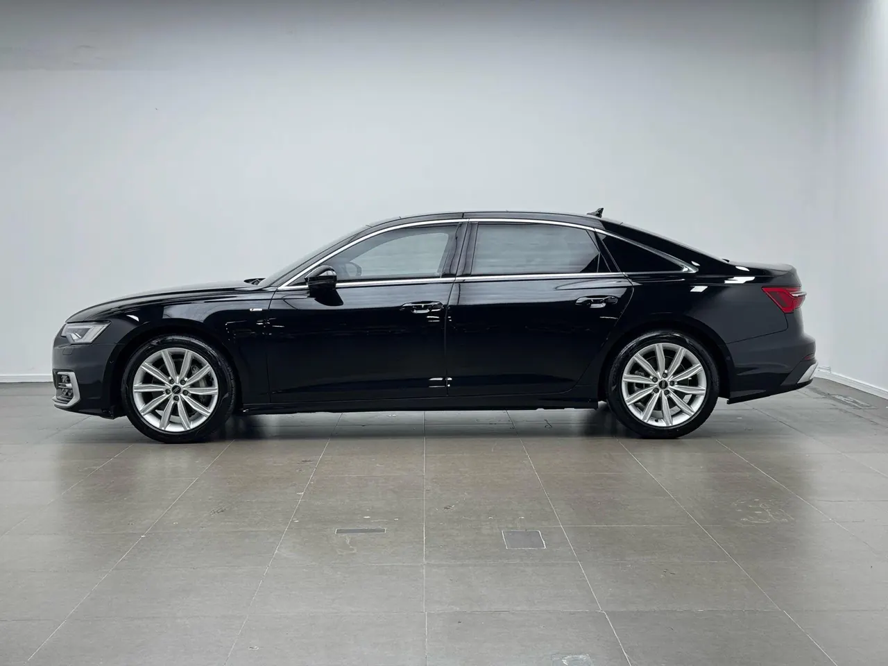 Audi 2024 A6L 2.0TFSI 45TFSI Selected Dynamic Automatic 4