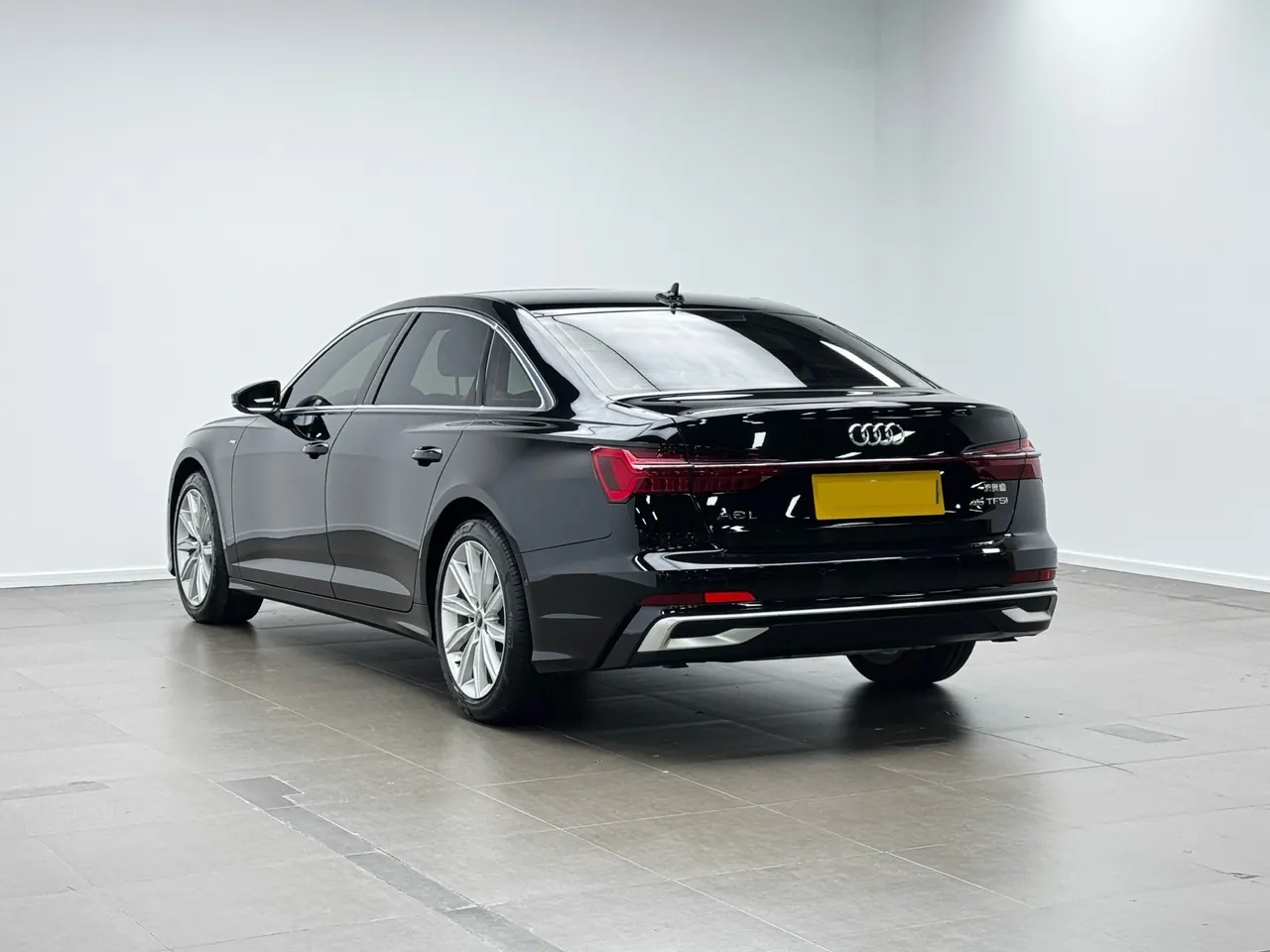 Audi 2024 A6L 2.0TFSI 45TFSI Selected Dynamic Automatic 5