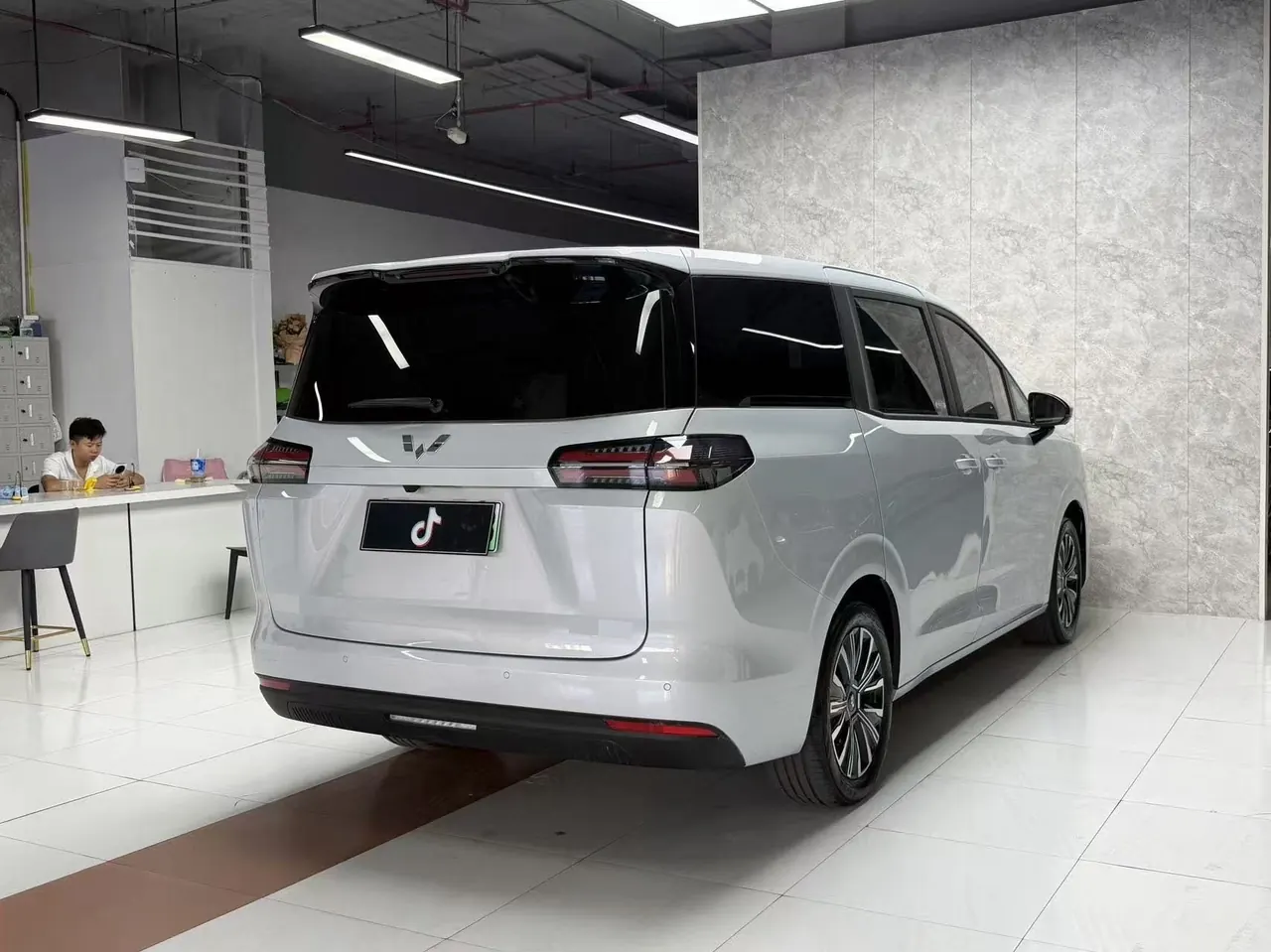 WuLing 2026 Starlight 730 500km Exclusive Automatic Gear 9