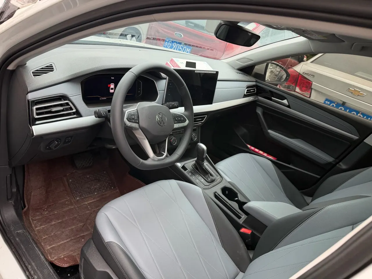 Volkswagen 2024 LaVida 1.5 5 Million Edition Automatic 3
