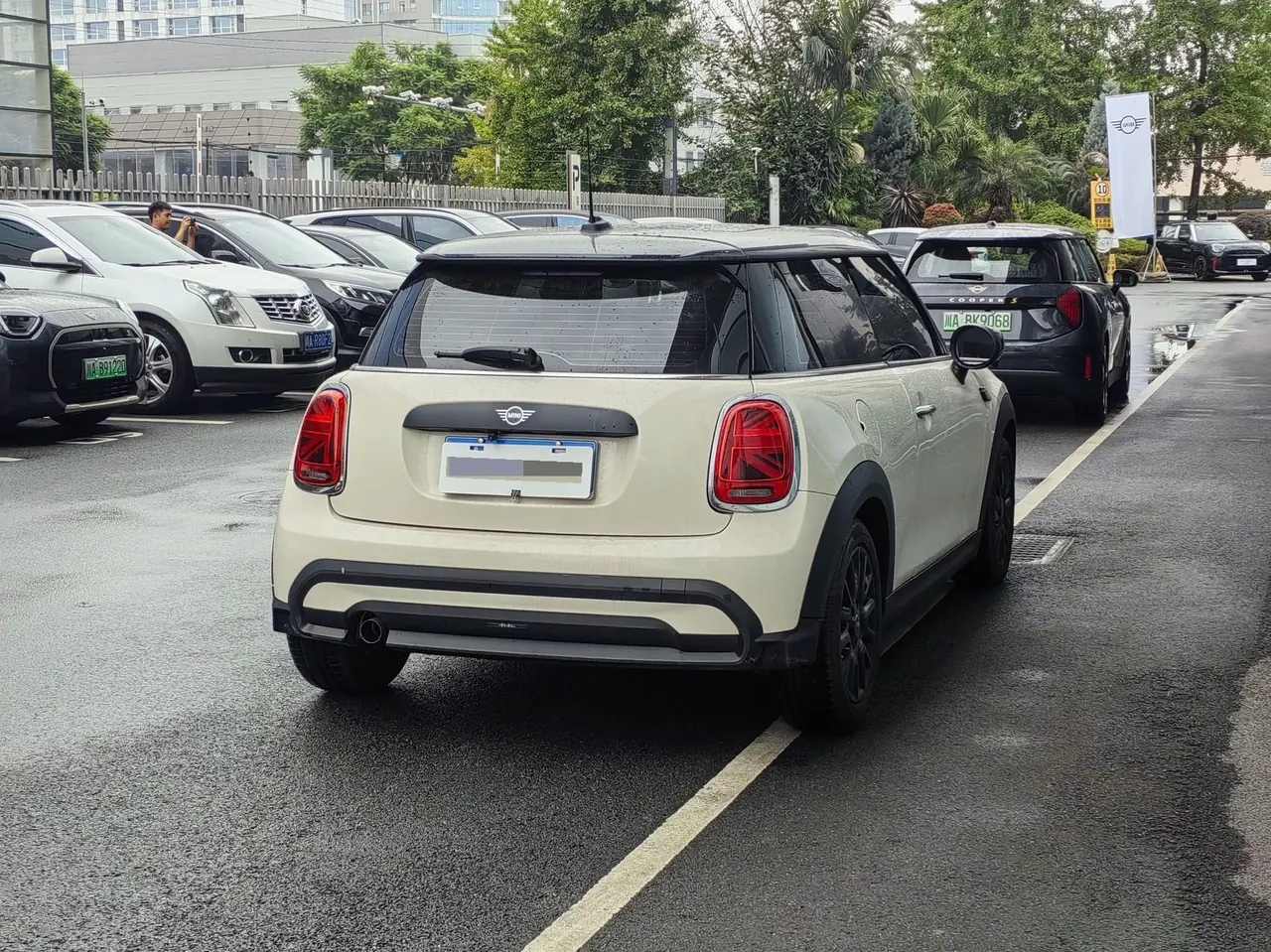 MINI Mini (imported) 2023 Mini One 1.5T automatic gear 3
