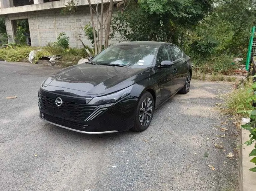 打开图片灯箱:Nissan 2026 Teana 2.0 Stepless Hongmeng Cockpit Super Comfortable Automatic Gear