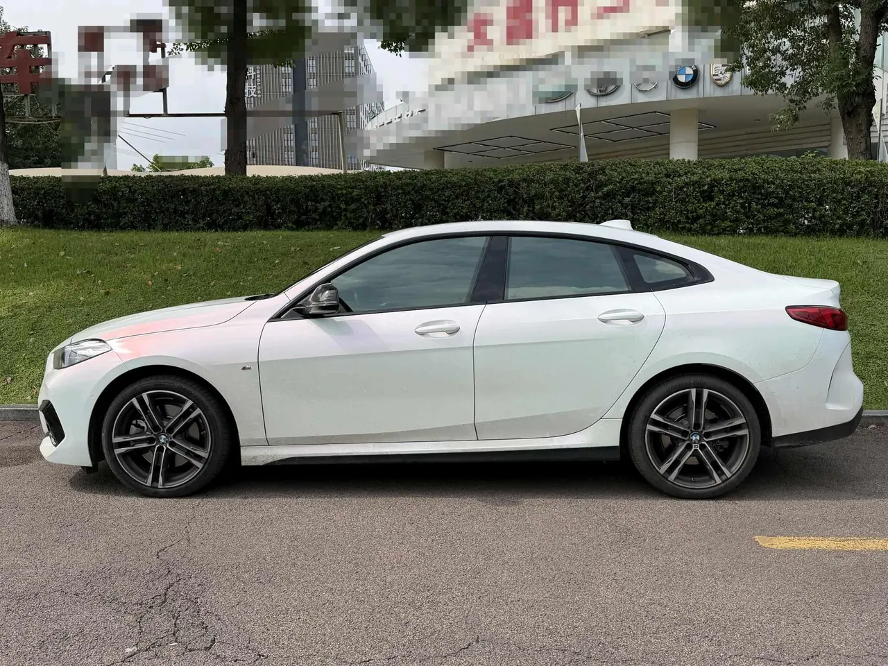 BMW 2 Series (Imported) 2023 225i Four-Door Coupe 2.0T M Sports Suit Automatic Gear 2