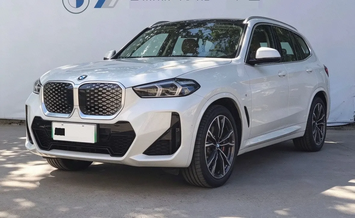 Open image lightbox: BMW 2026 iX1 eDrive25L eDrive25L m sports suit automatic gear