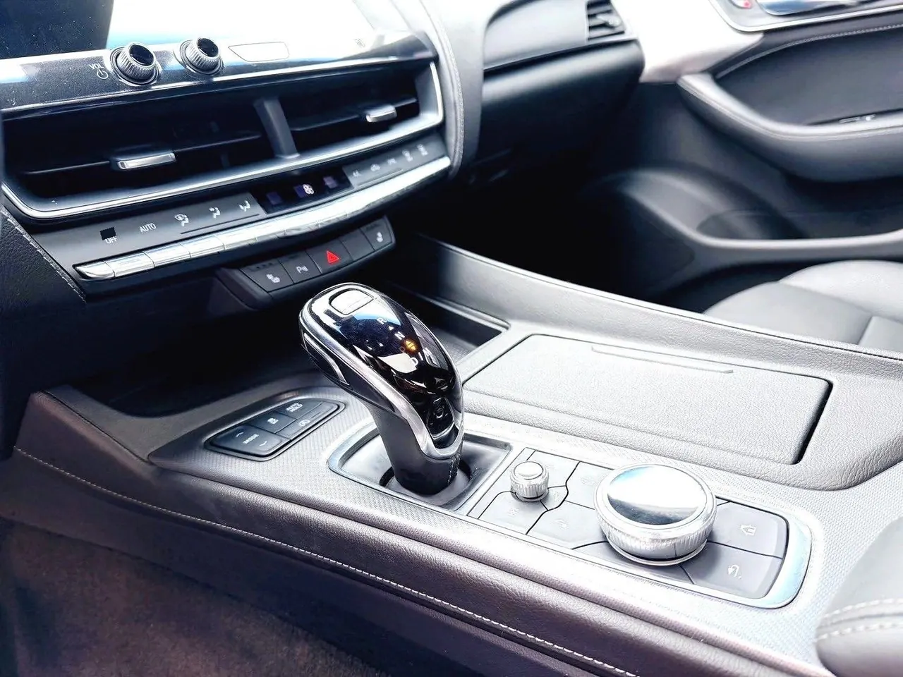 Cadillac 2020 CT5 2.0T 28T luxury automatic gear 10