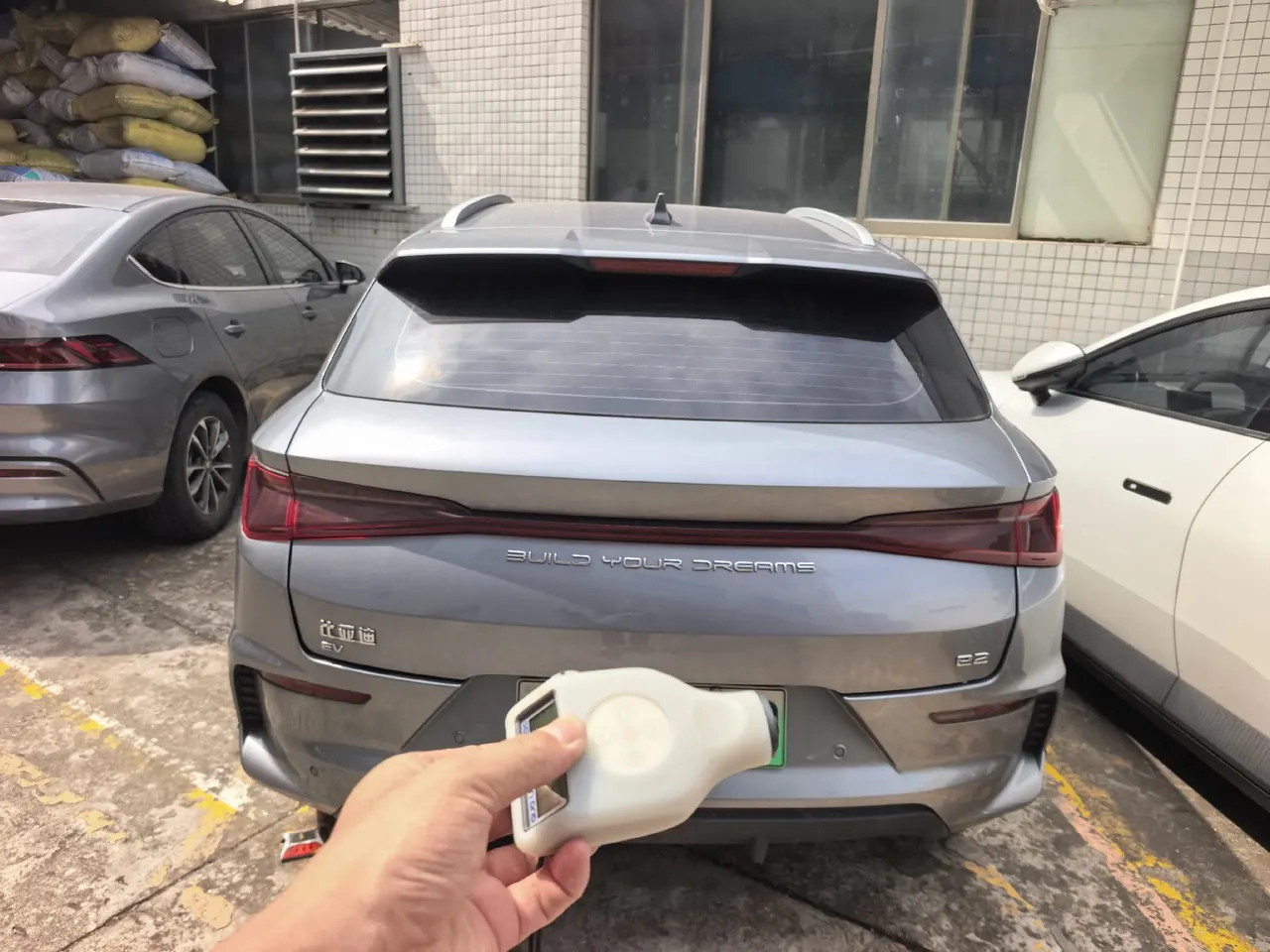 BYD 2023 e2 luxury automatic gear 2