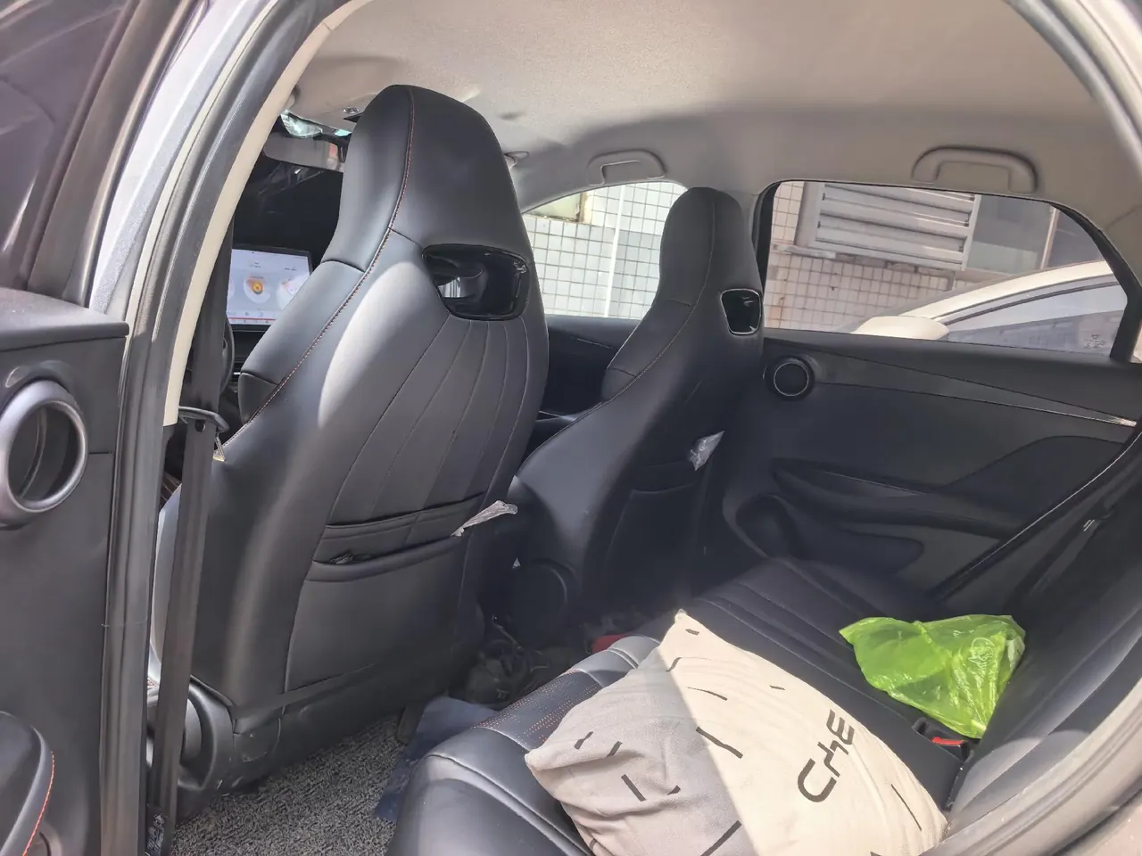 BYD 2023 e2 luxury automatic gear 9