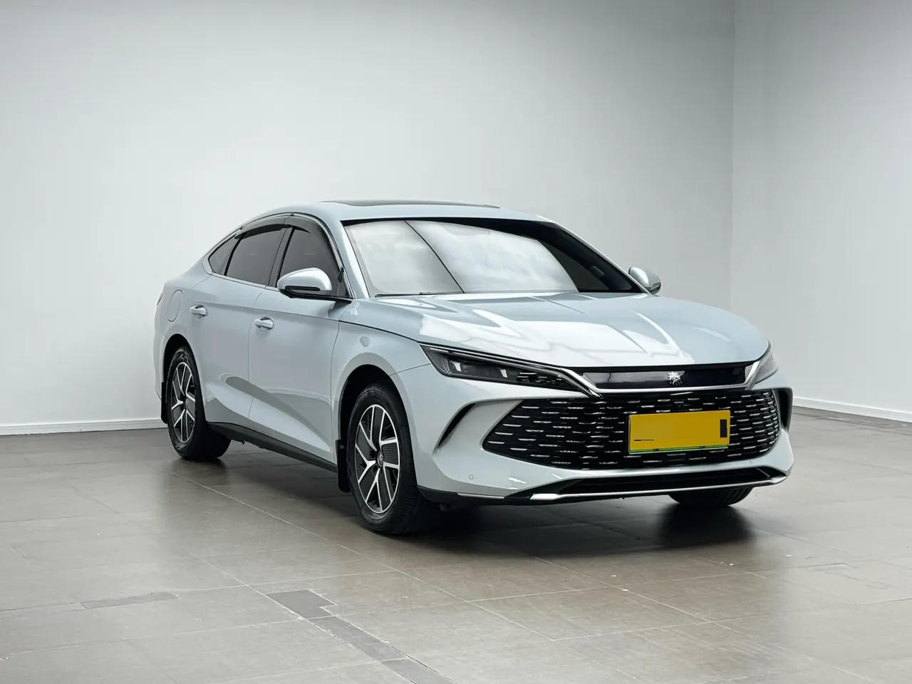 BYD 2024 Qin L DM-i 1.5 stepless 120KM leading automatic gear 3
