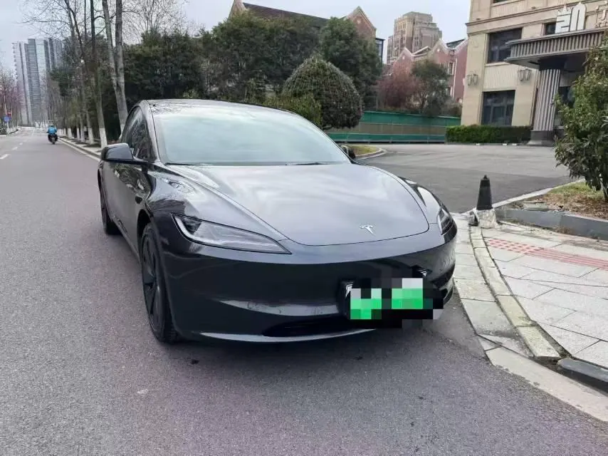 Tesla 2023 Model 3 Rejuvenation Edition Rear Wheel Drive Automatic Transmission 2