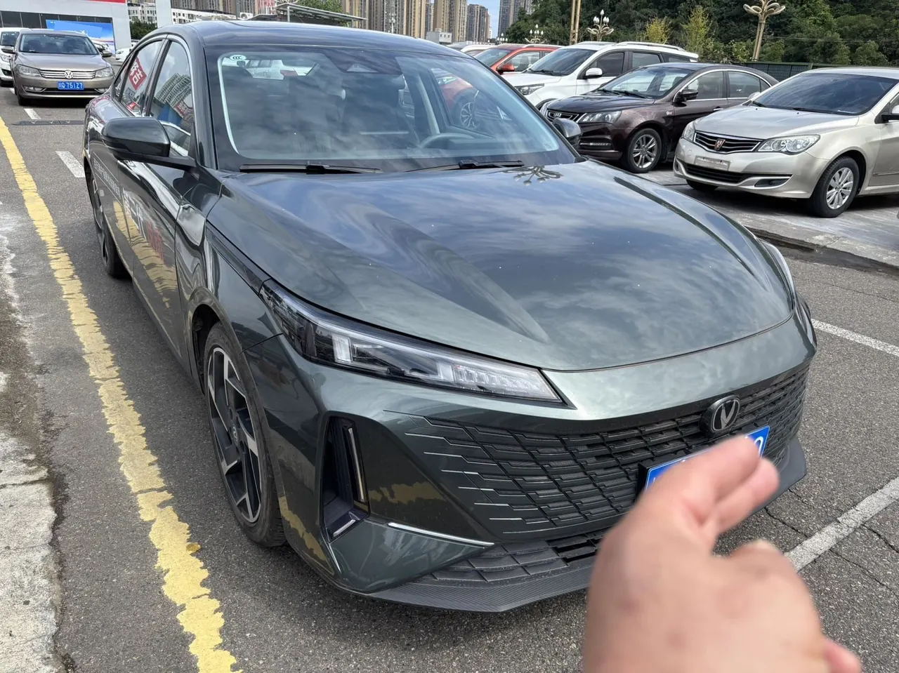 ChangAn 2023 Yida 1.5TGDI Blue Whale NE Flagship Automatic Gear 3