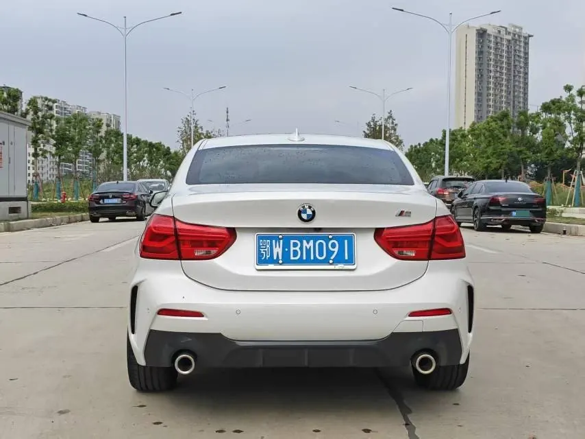 BMW 1 Series 2020 120i 1.5T M Sports Suit Automatic Gear 8
