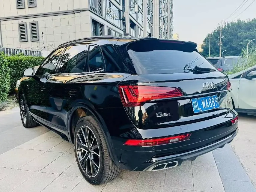 Audi 2024 Q5L 2.0TFSI 45TFSI luxury dynamic automatic transmission 3
