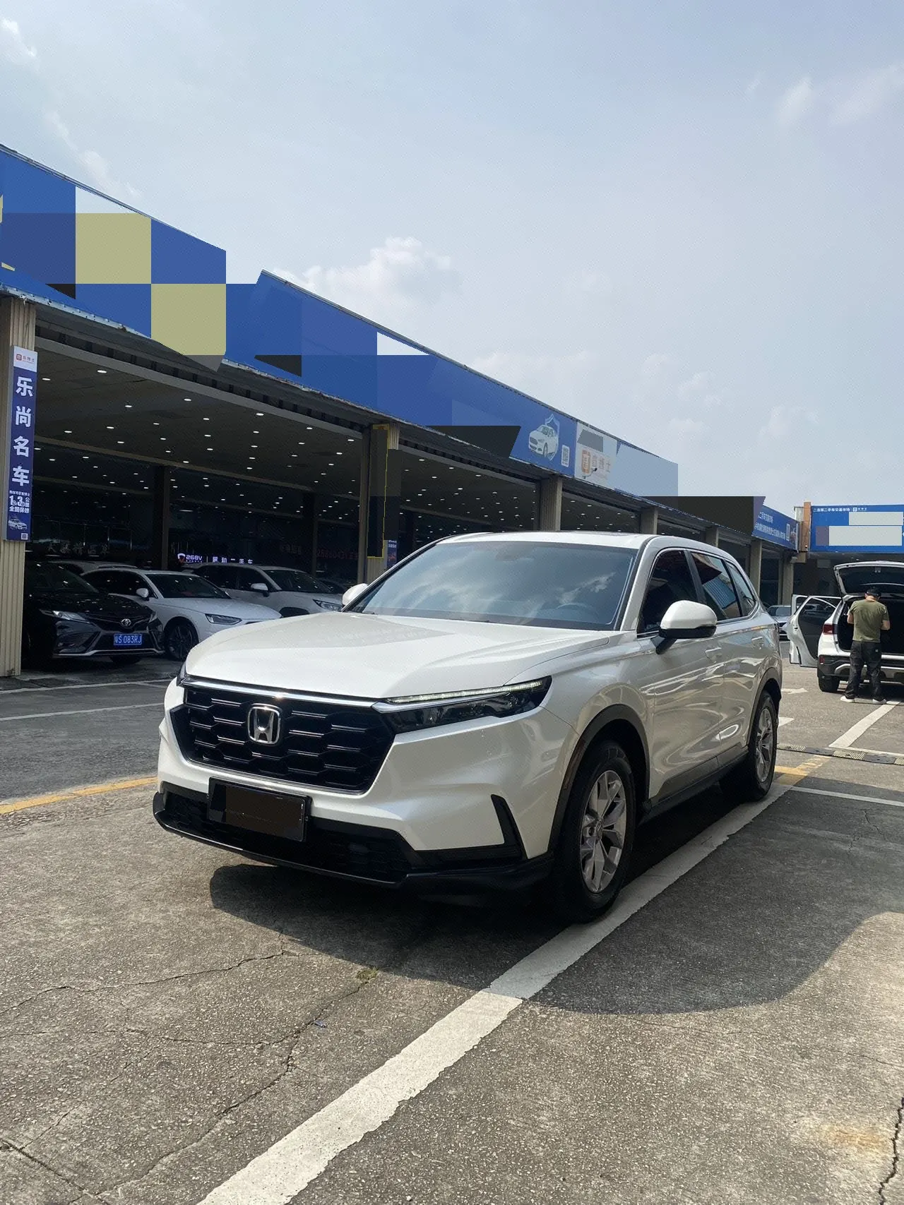 Open image lightbox: Honda 2024 CR-V 1.5T stepless 240TURBO two-drive dynamic version 5-seat automatic gear