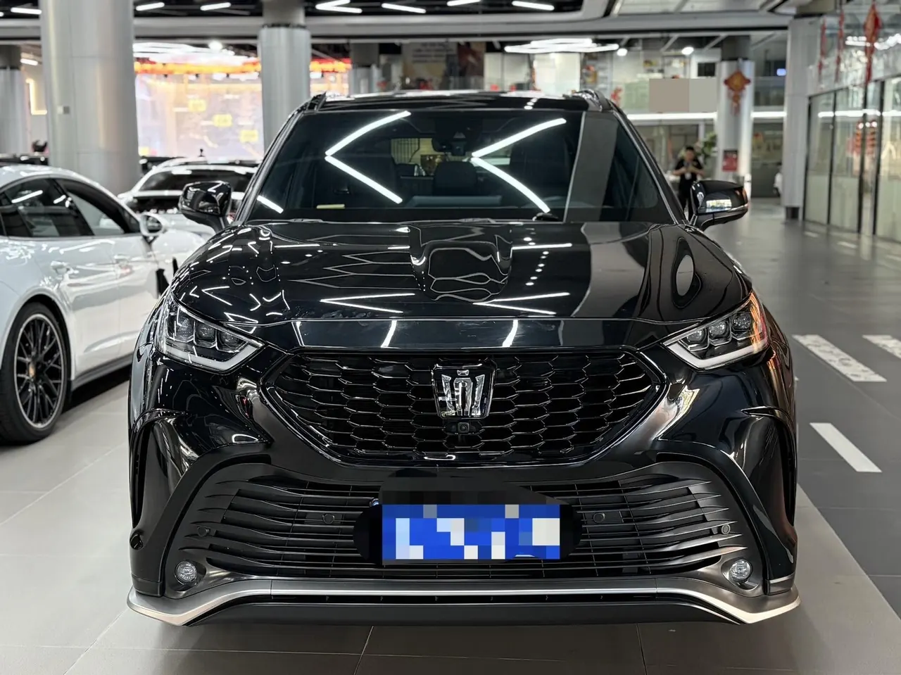 Toyota 2024 Crown Land Release HEV 2.5 Stepless Four-wheel Drive Premium Edition Automatic Gear 2
