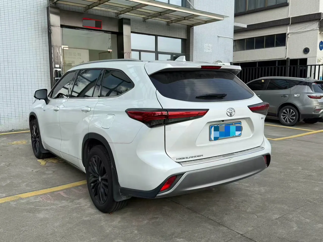Toyota 2024 Highlander Dual Engine 2.5 Stepless Intelligent Electric Hybrid Two-Drive Elite Edition 5-seat Automatic Transmission 6