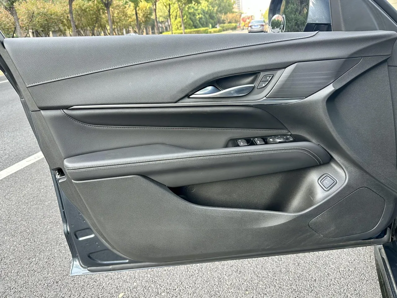 Cadillac 2020 CT4 2.0T 28T fashion automatic gear 12