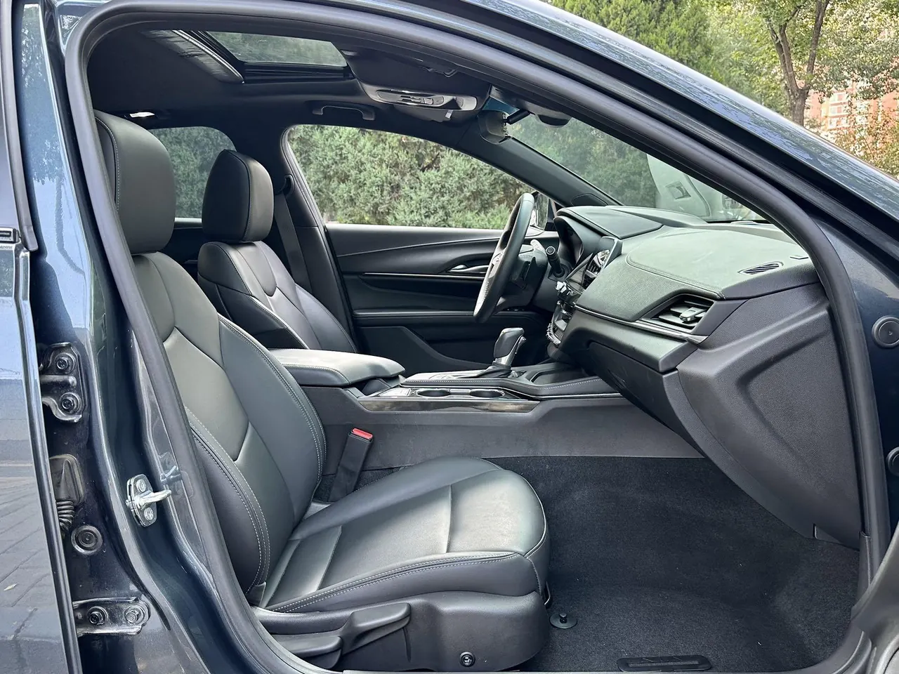 Cadillac 2020 CT4 2.0T 28T fashion automatic gear 14