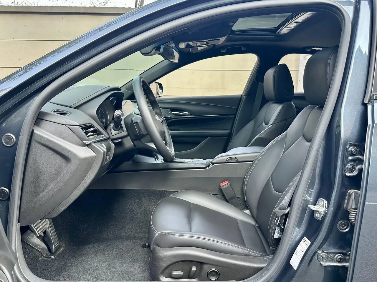 Cadillac 2020 CT4 2.0T 28T fashion automatic gear 6