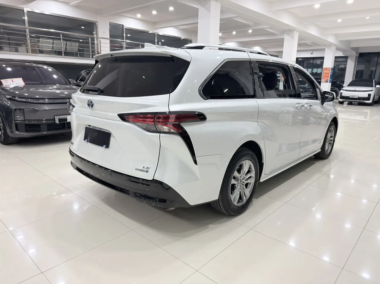 Toyota 2024 Sana 2.5 Stepless Comfort Edition Automatic Gear 3
