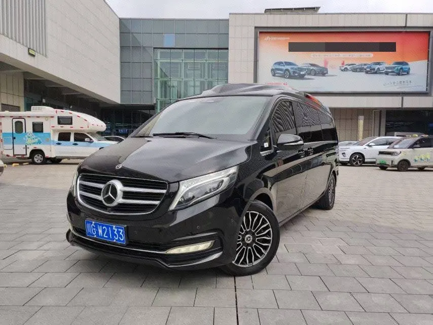 Открыть галерею: Mercedes Benz V 2020V 260 L 2.0T Deluxe Edition Automatic Gear