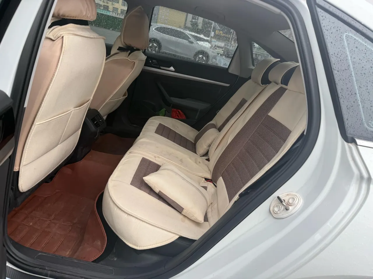 Volkswagen 2024 LaVida 1.5 Star 5 Million Edition Automatic Gear 3