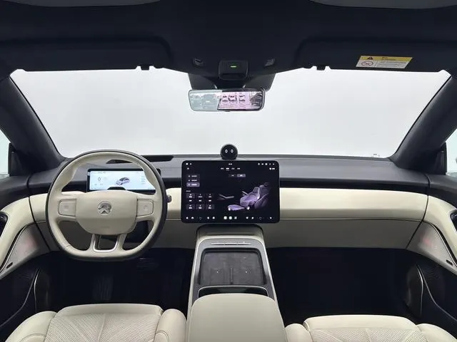 NIO 2024 ET5 75kWh automatic gear 3