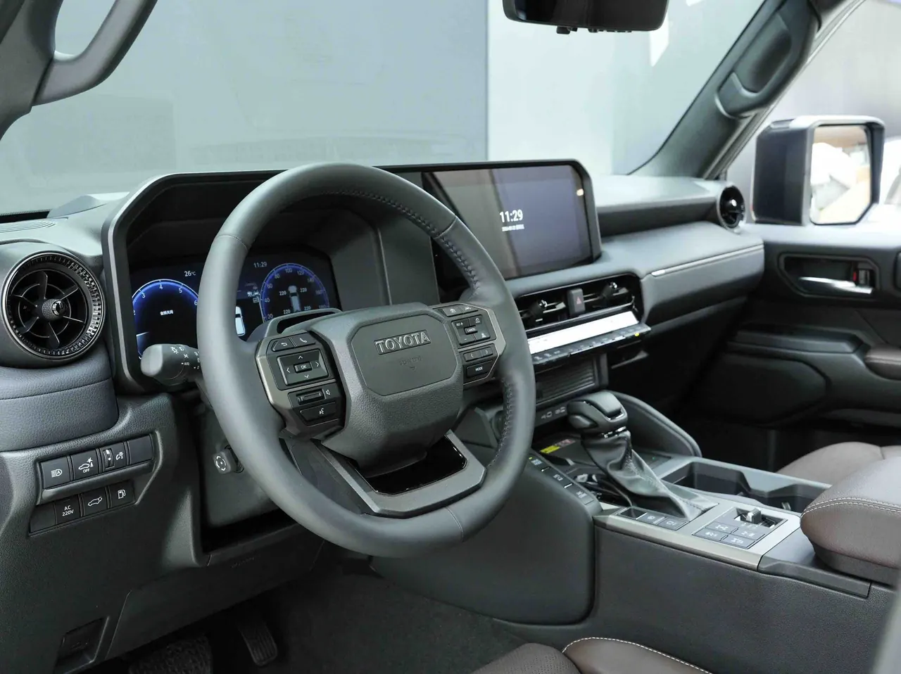 Toyota 2024 Prado HEV 2.4T Wild WX Edition 6-seat Automatic Gear 3