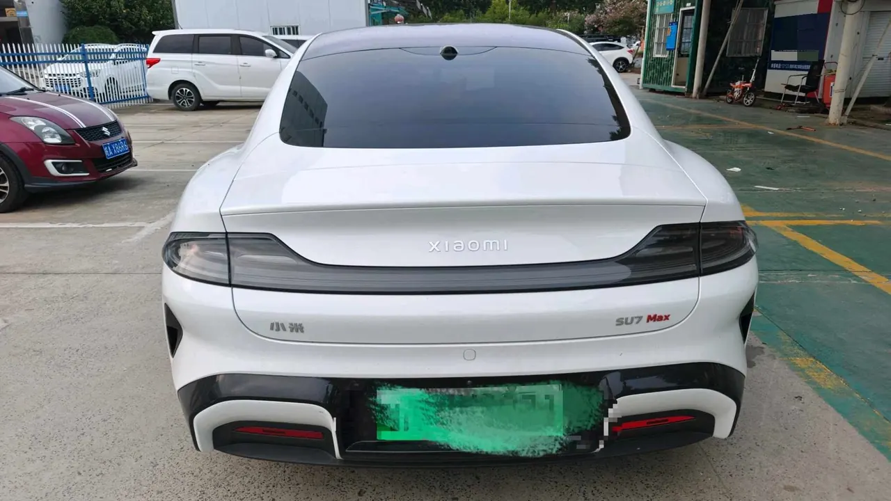 MI 2024 SU 7 800km 4-wheel drive ultra-long endurance high-end smart driving Max version automatic gear 3