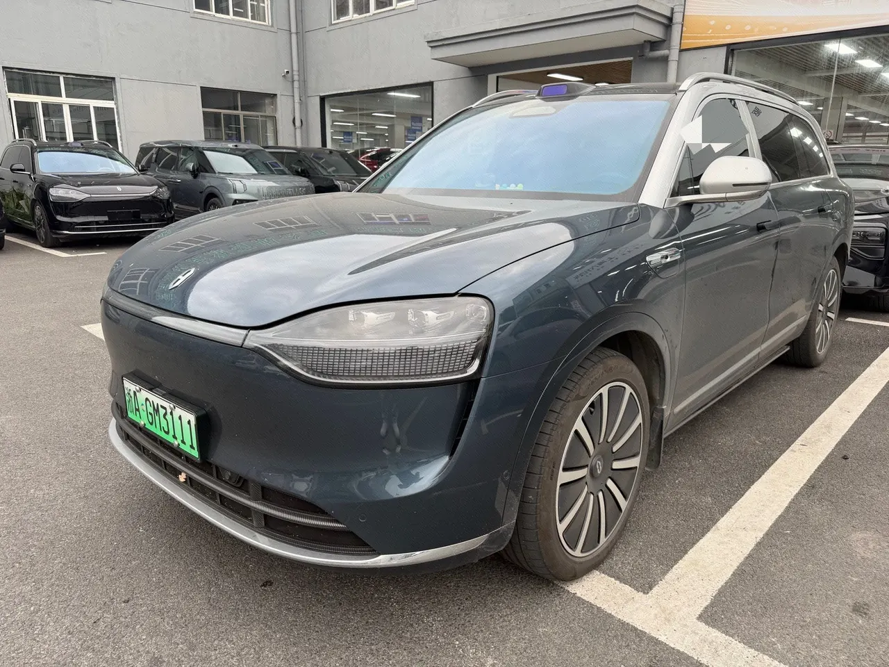 Открыть галерею: AITO 2024 AITO M9 extended range Max version 42kWh automatic gear