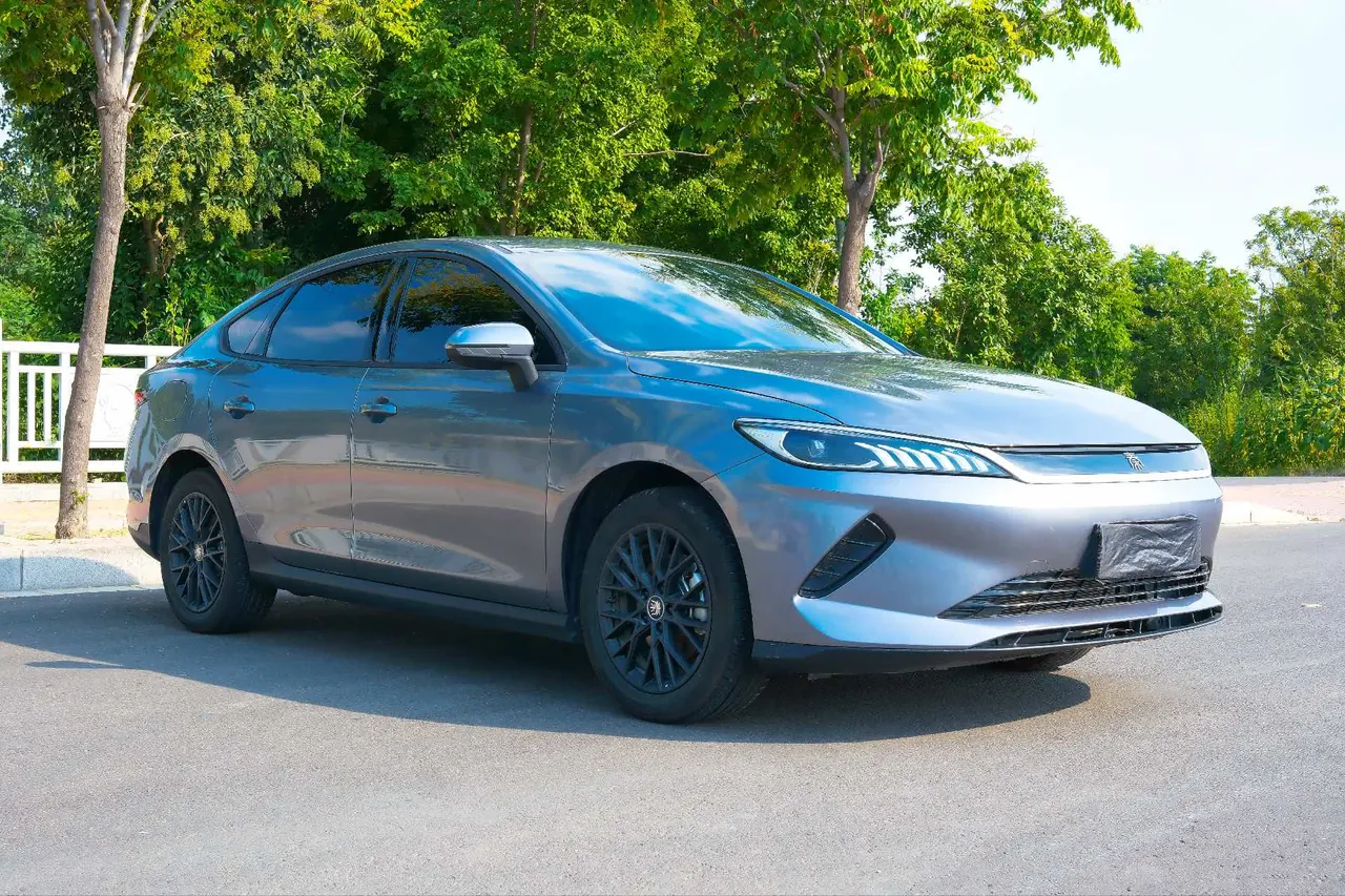 BYD 2024 Qin PLUS EV 510KM Glory Edition Leading Automatic Gear 3