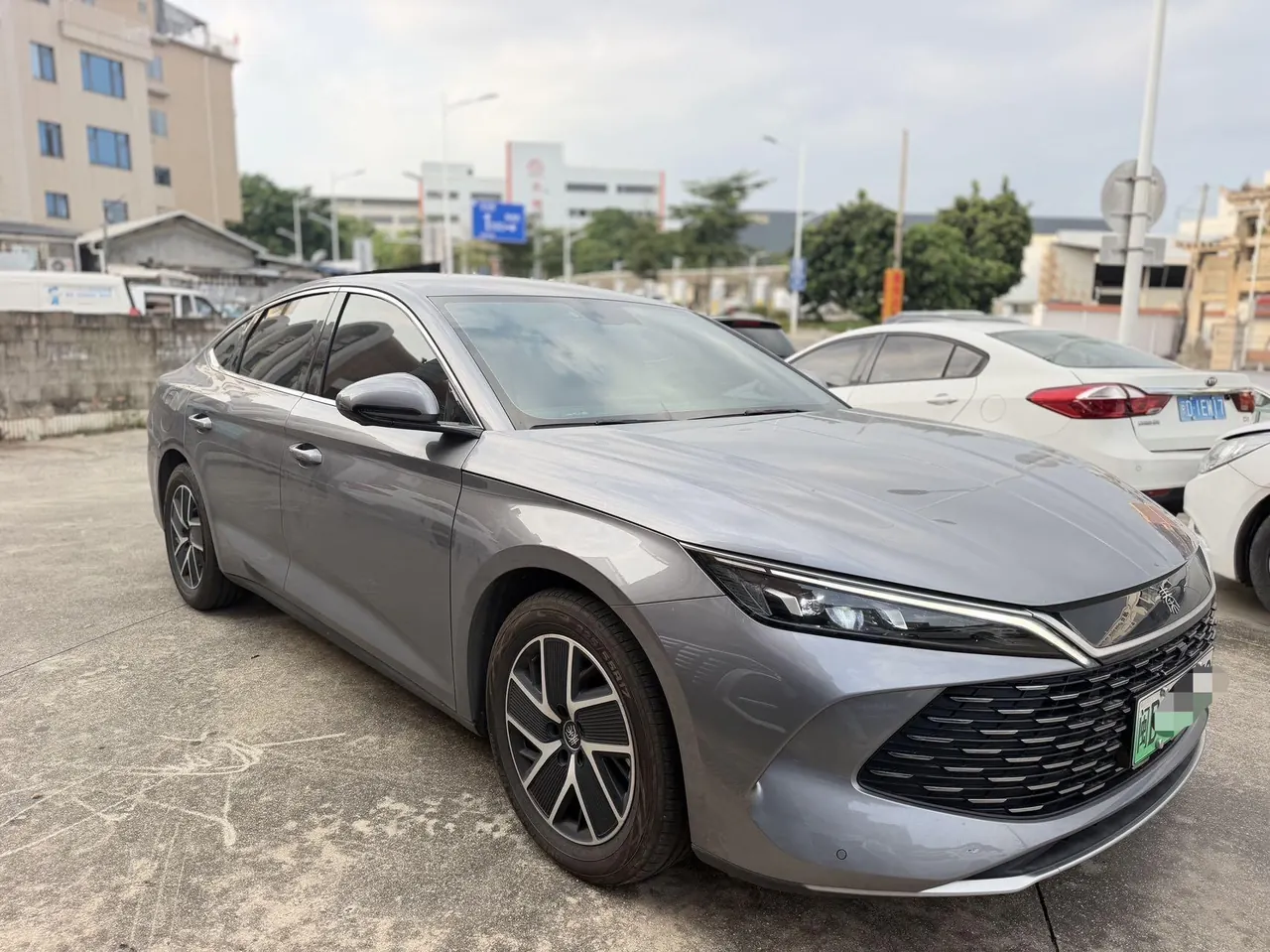 BYD 2024 Qin L DM-i 1.5 stepless 80KM Exceed automatic gear 2
