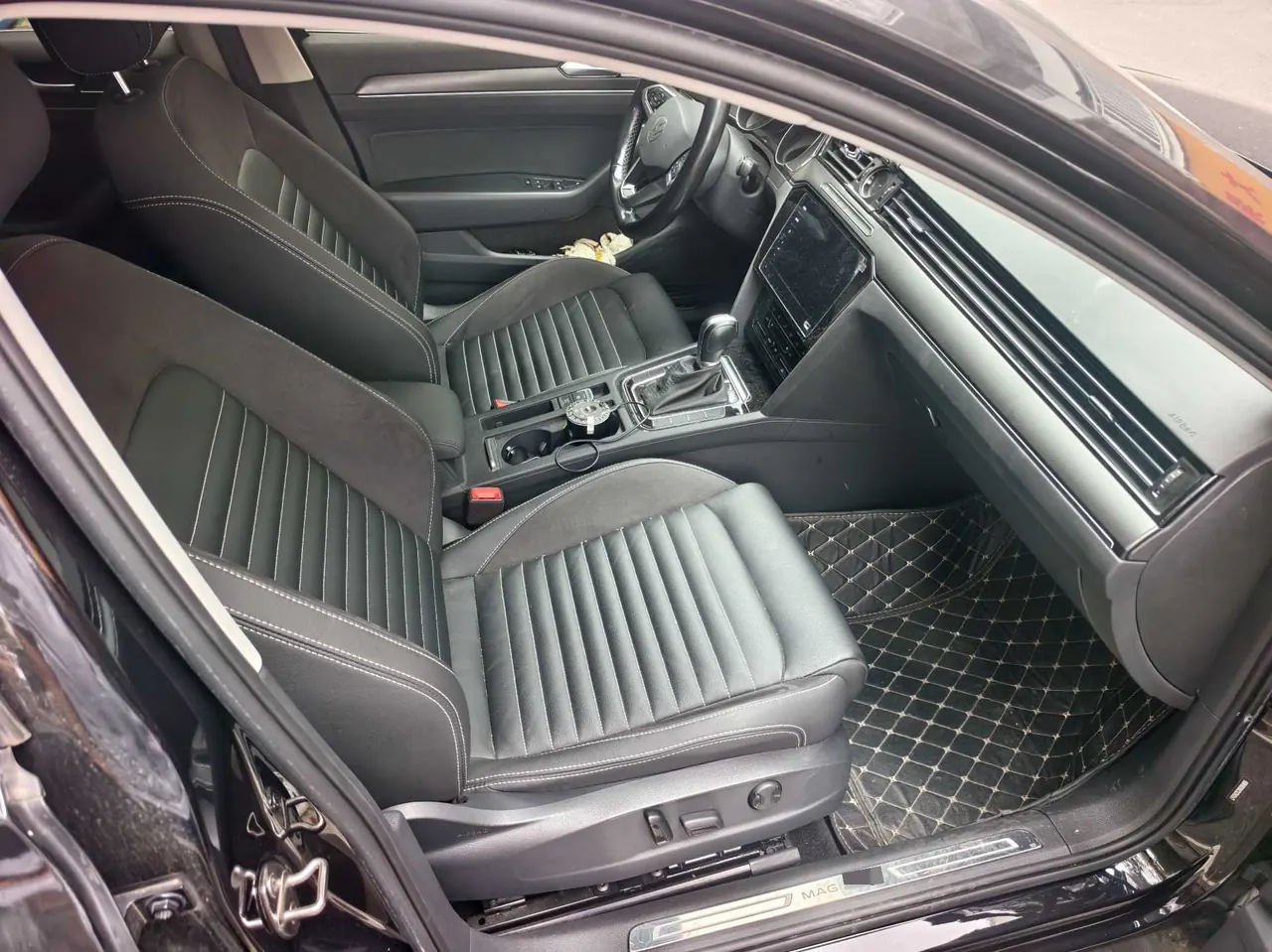Volkswagen 2020 Magotan 2.0TSI 330TSI Leading Automatic 5