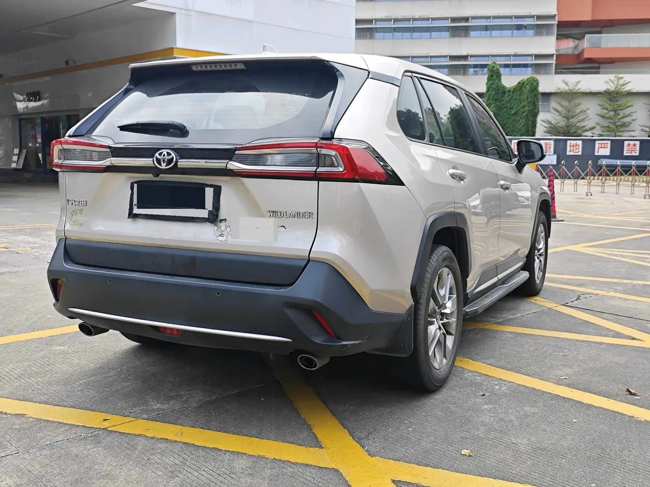 Toyota 2022 Willanda 2.0 Stepless Two-Drive Luxury PLUS Edition Automatic Gear 8