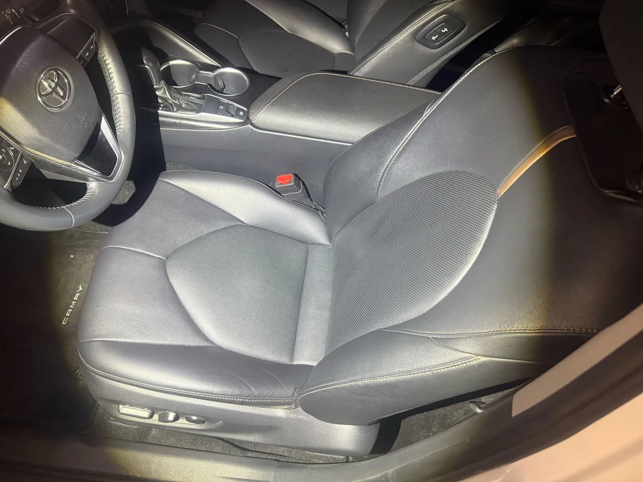 Toyota 2021 Camry 2.0G Stepless Deluxe Edition Automatic Gear 3