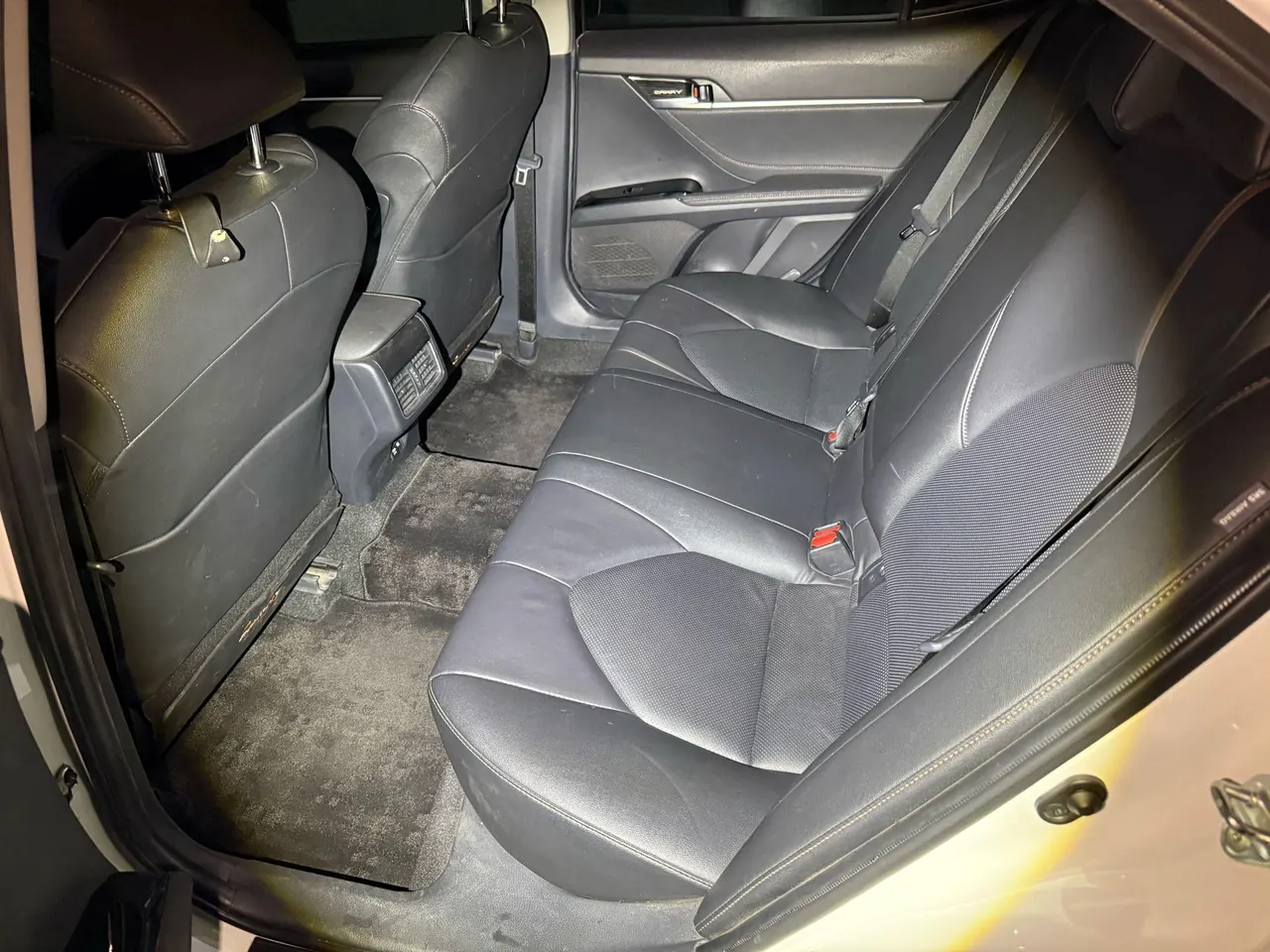 Toyota 2021 Camry 2.0G Stepless Deluxe Edition Automatic Gear 5