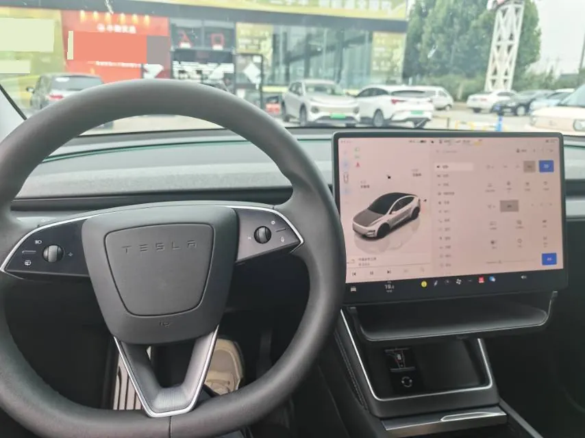 Tesla 2025 Model Y rear-wheel drive version automatic transmission 3