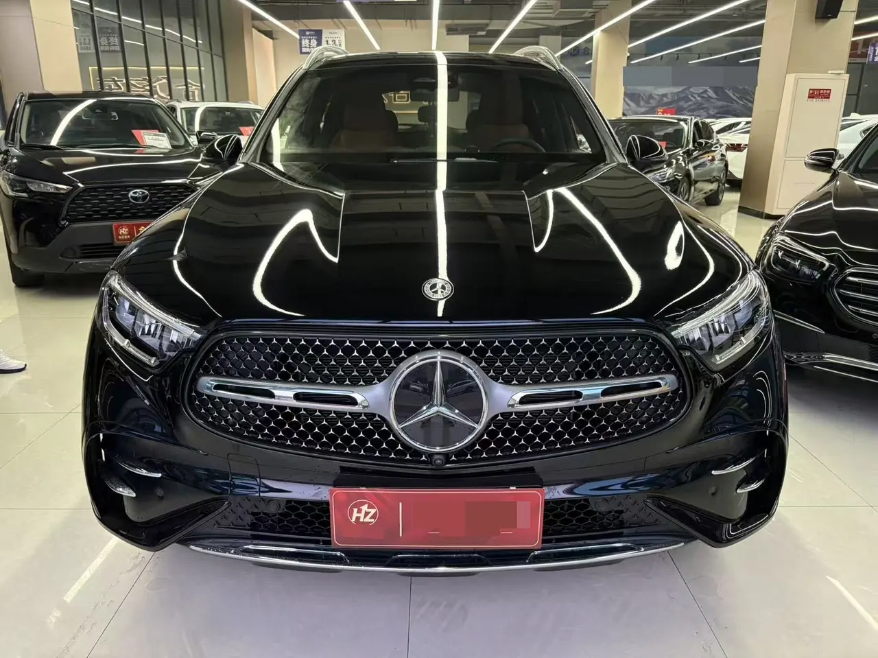 Mercedes Benz 2025 GLC 260 L 4MATIC 48V 2.0T Dynamic 5-seat Automatic Gear 2