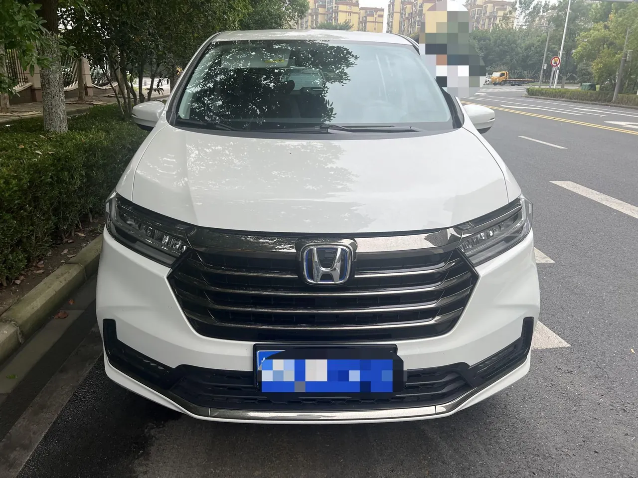 Honda 2024 Odyssey Hybrid 2.0 Stepless Sharp and Pleasant Edition Automatic Gear 2