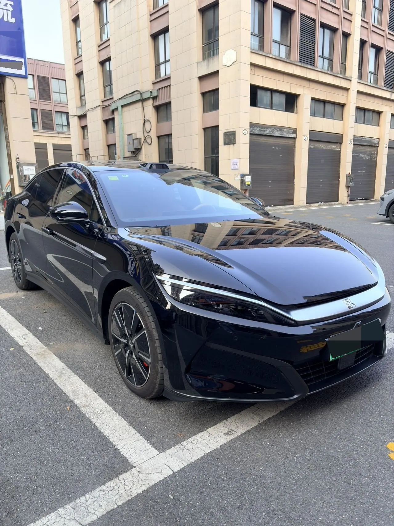 BYD 2025 Han l DM-i 1.5T stepless 200KM laser Radar flagship automatic gear 3