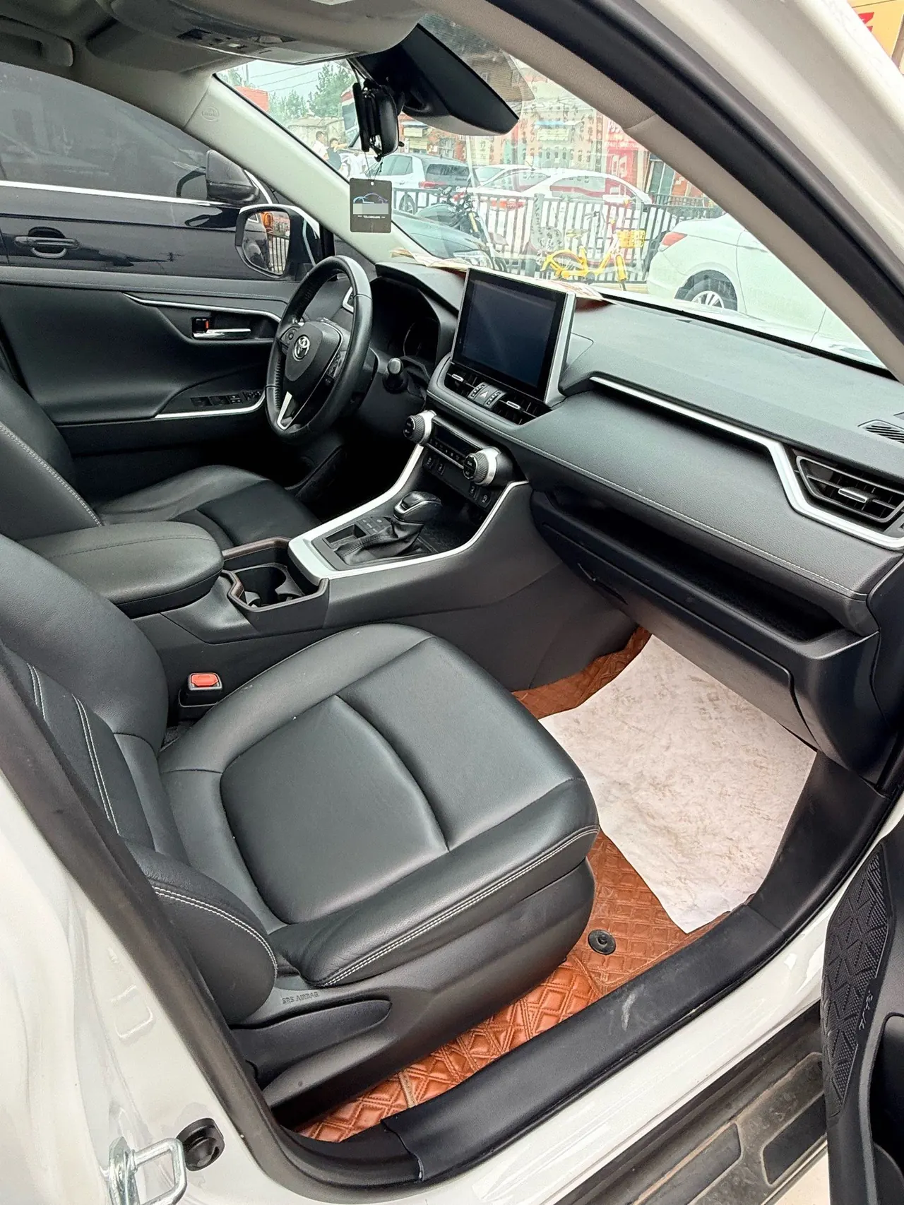 Toyota 2022 RAV4 Rongbo 2.0 Stepless Two-Drive Fashion Plus Edition Automatic Gear 3