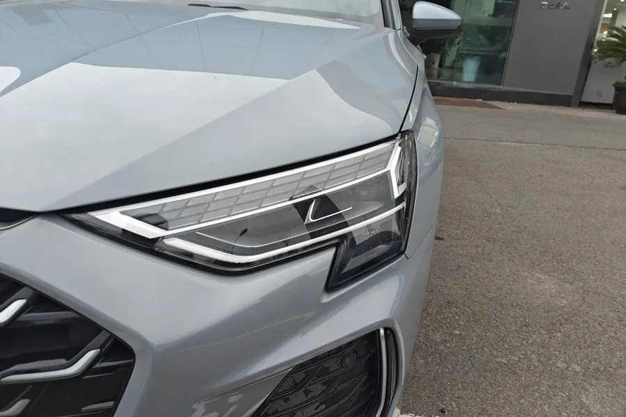 Audi 2025 A3 Sportback 1.5TFSI 35TFSI Flying Premium Automatic Gear 4