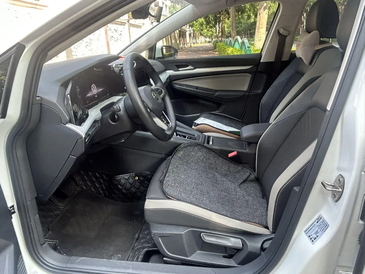 Volkswagen 2021 Golf 8 PRO 1.4TSI 280TSI First Edition Automatic 3