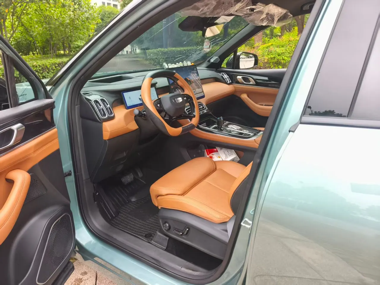 Geely 2025 Boyue L 1.5TD Splendid Automatic Gear 4
