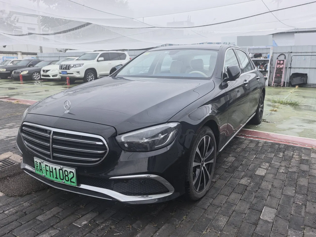 打开图片灯箱:Mercedes Benz Class E New Energy 2022 E 350 e L 2.0T (Change 2) Automatic Gear