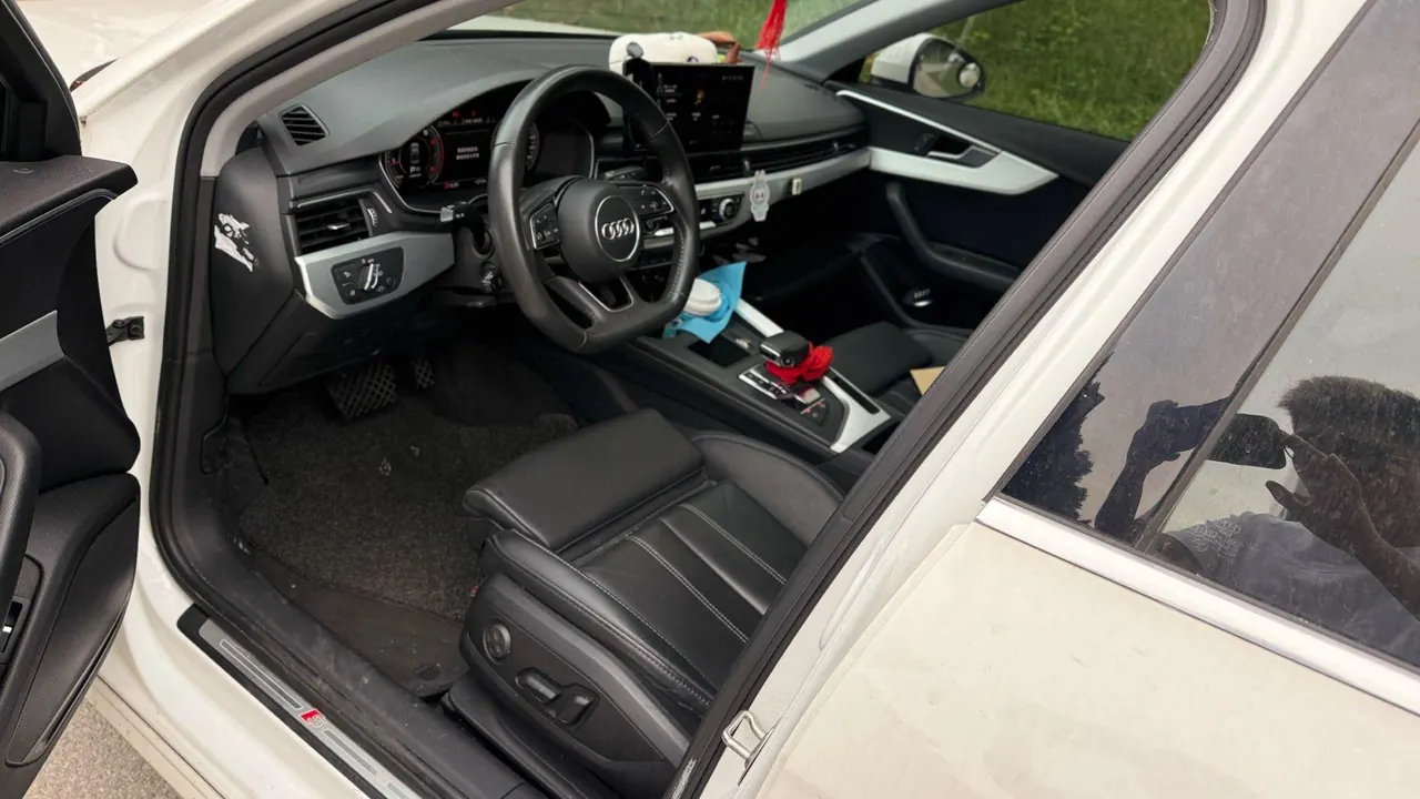 Audi 2020 A4L 2.0TFSI 40TFSI Deluxe Dynamic Automatic 3