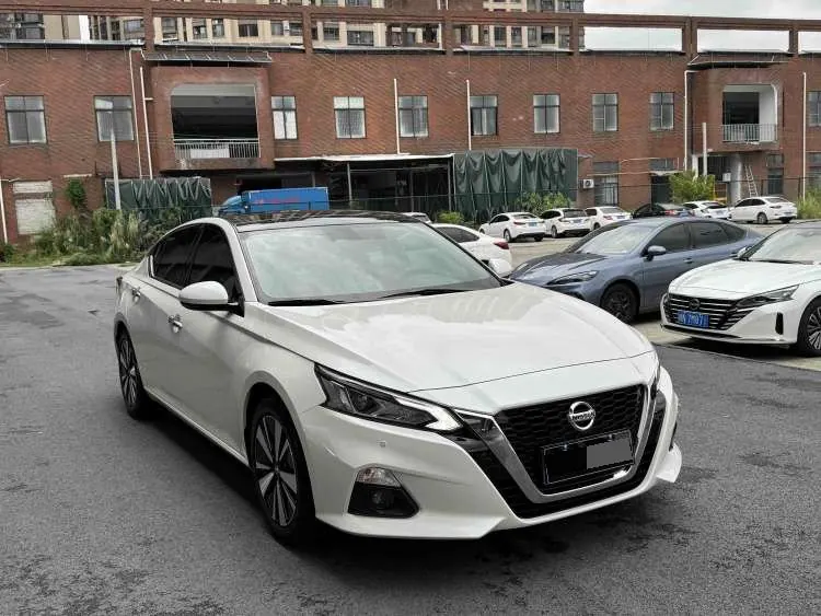 Nissan 2021 Teana 2.0 Stepless XL Comfort Edition Automatic Gear 3