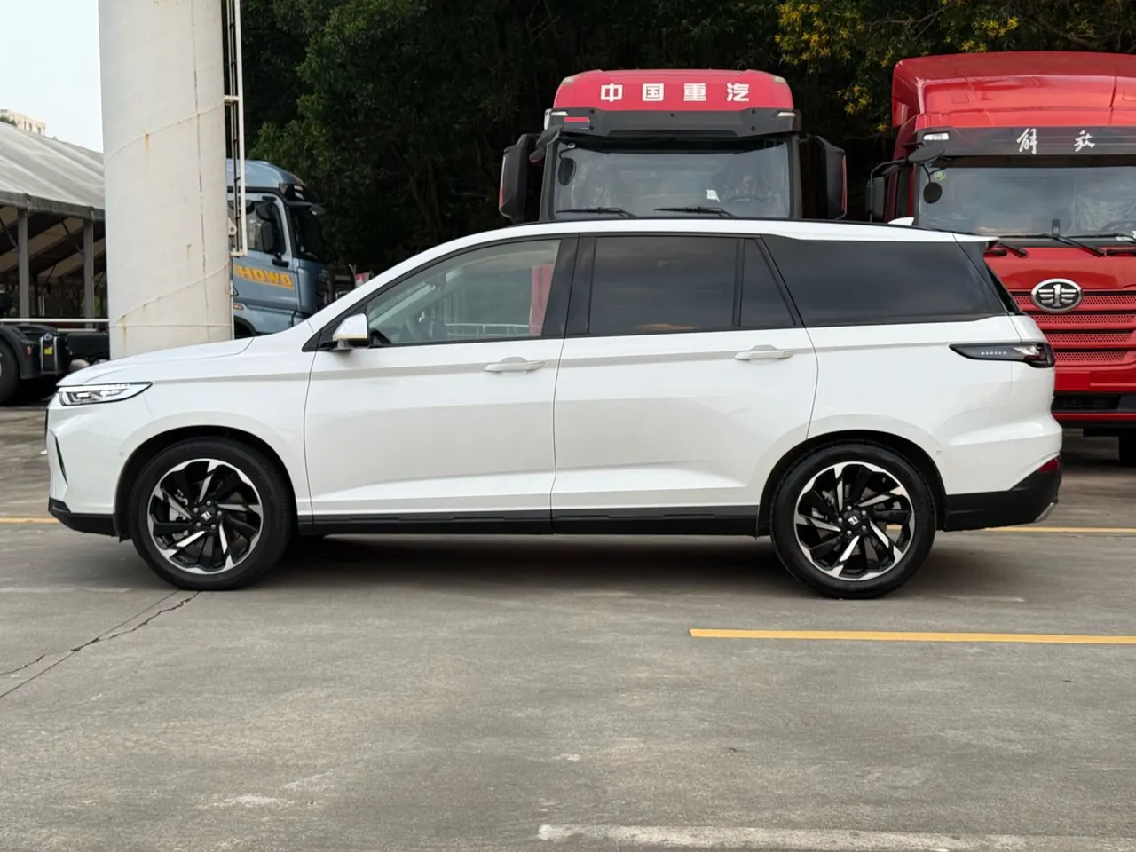 New BaoJun 2021 RS-7 1.5T Stepless Intelligent Flagship 6-seat Automatic Gear 5