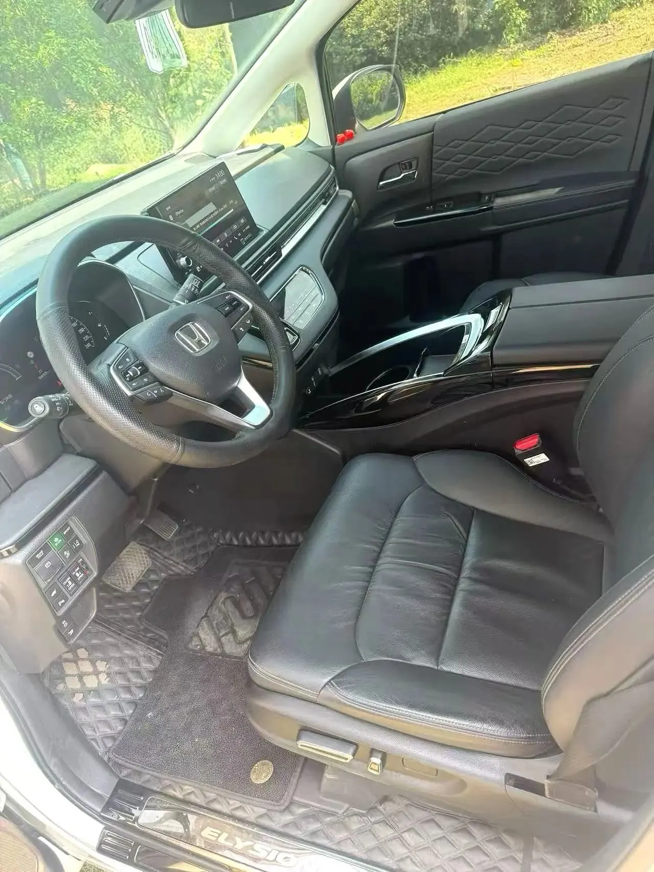 Honda 2022 Ailishen Hybrid 2.0 Stepless Deluxe First Edition Automatic Gear 4