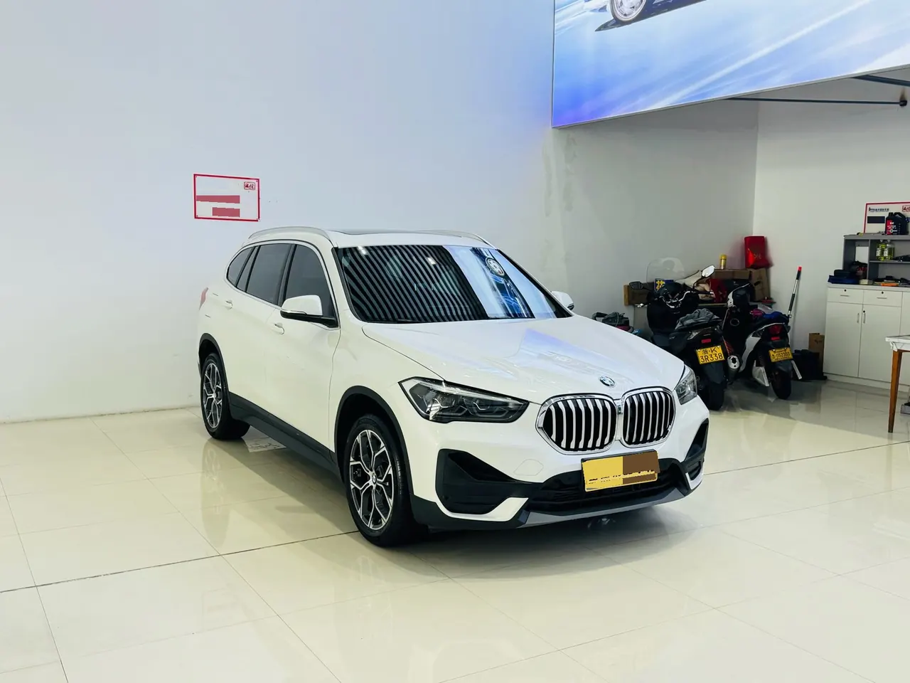 BMW 2022 X1 sDrive25Li 2.0T Leading Automatic Gear 2