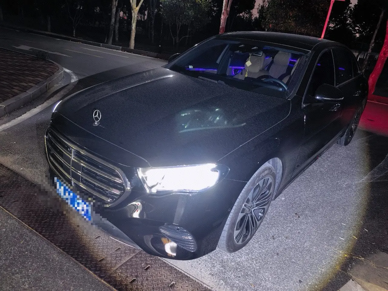 Открыть галерею: Mercedes Benz E Class 2025 E 300 L 48V 2.0T Luxury (Modified) Automatic Gear